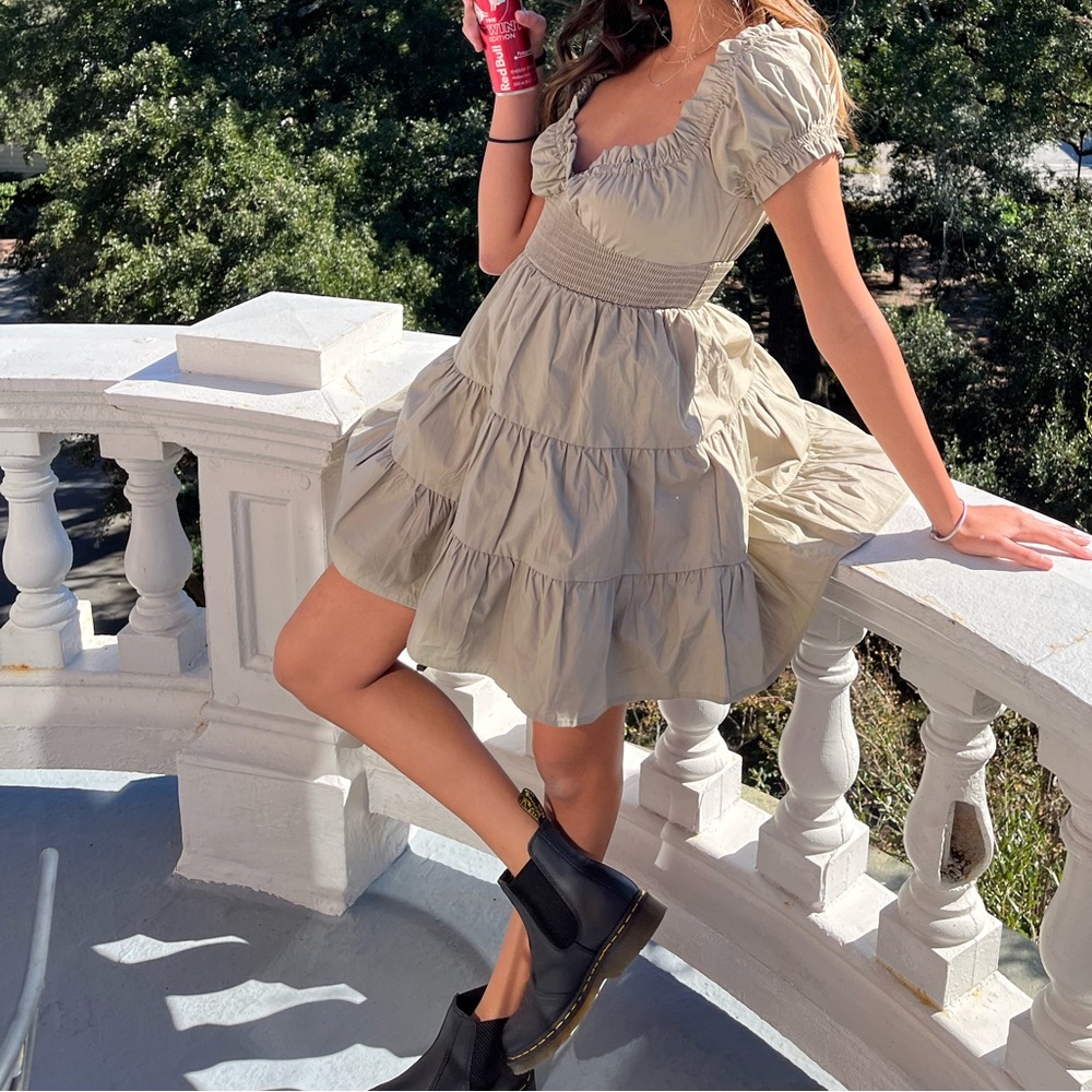 Fall light green dress. Size small. Only worn once